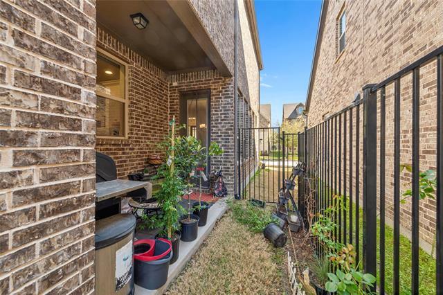 Building Photo - 7108 Royal View Dr