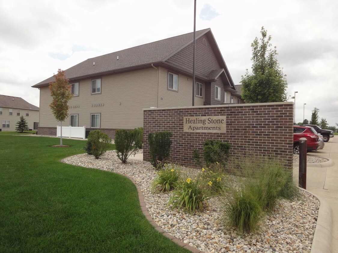 Healing Stone Court Apartments Normal Il Apartment Finder