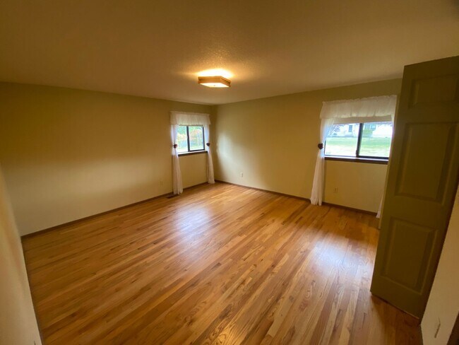 Building Photo - Spacious Buckley Home by Maris Farms