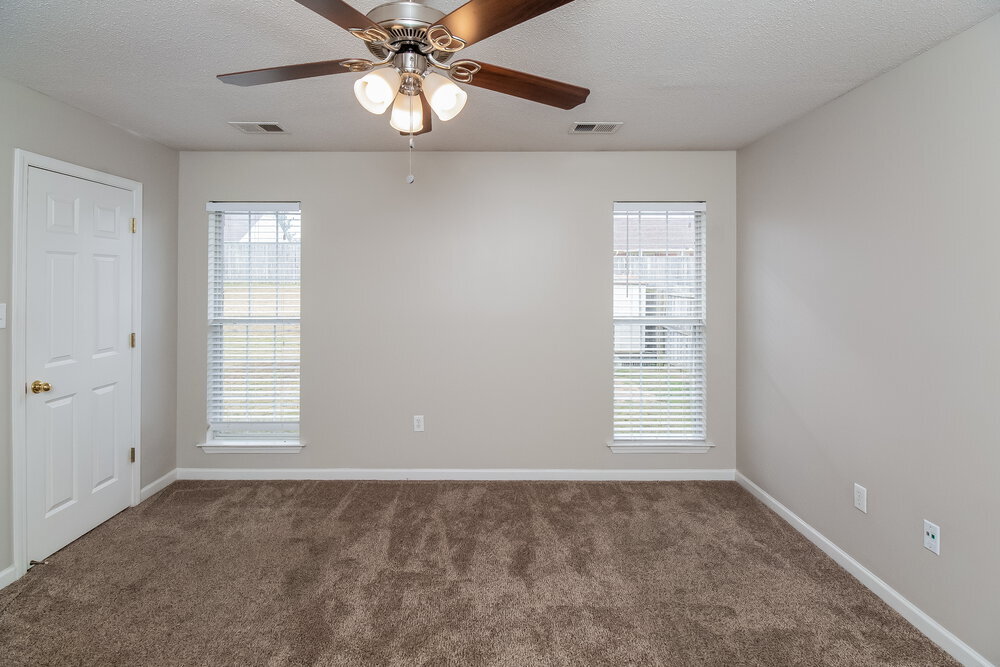 Building Photo - 1741 Madison Cove E