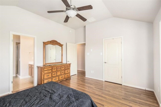 Building Photo - 22735 Pantego Ln