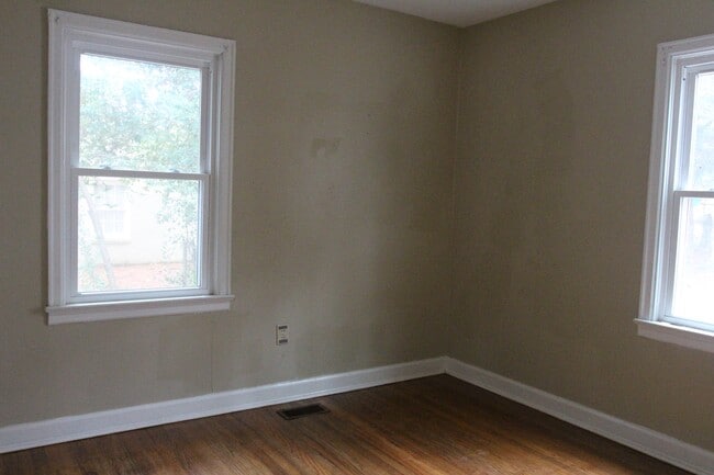 Building Photo - 1114 10th Ave