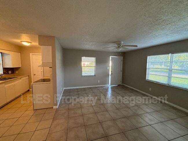 Building Photo - 2437 Chase Ave