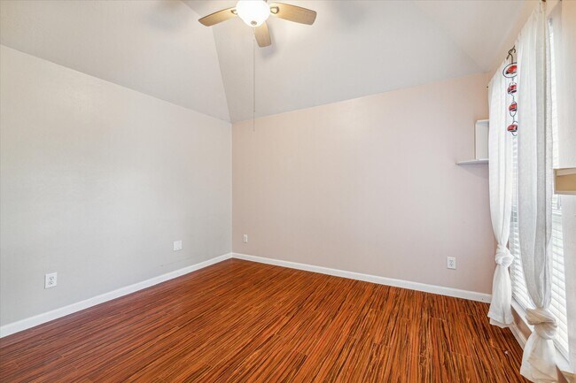 Building Photo - 18703 Summercliff Ln
