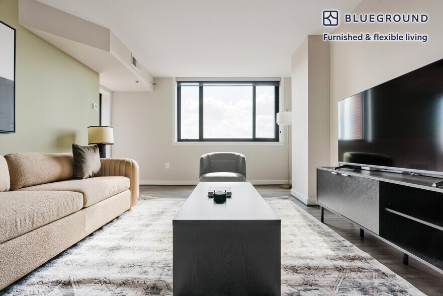 Building Photo - 1200 N Veitch St