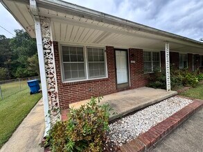 Building Photo - 2 Bed Duplex with Rocking Chair Front Porc...