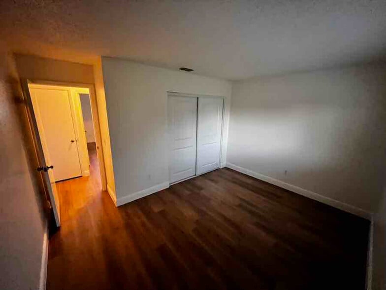 Building Photo - 543 Silver Course Ct