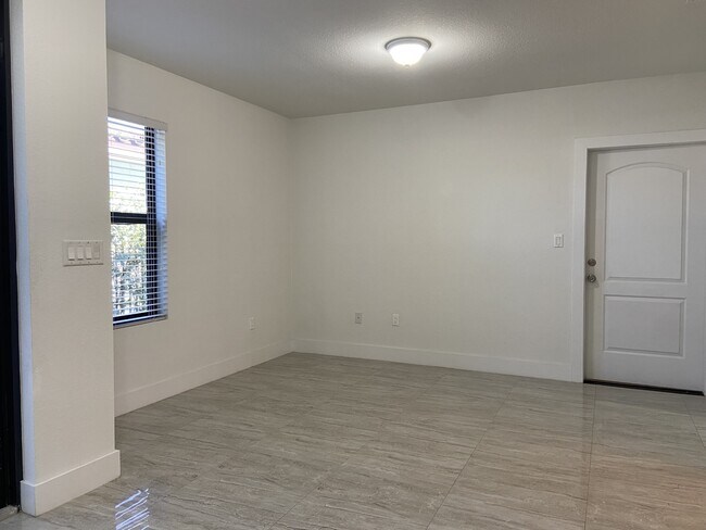 Building Photo - 269 Bella Sol Way