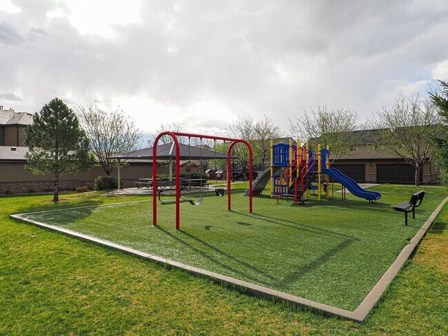 Building Photo - 3 Bedroom, 2 Bathroom Condo