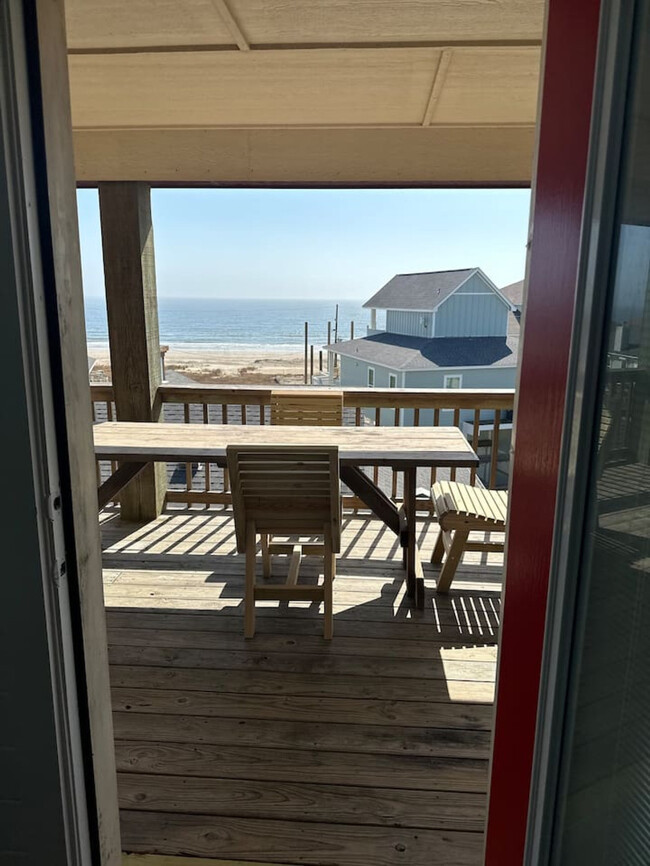 Building Photo - 907 S Cove Dr