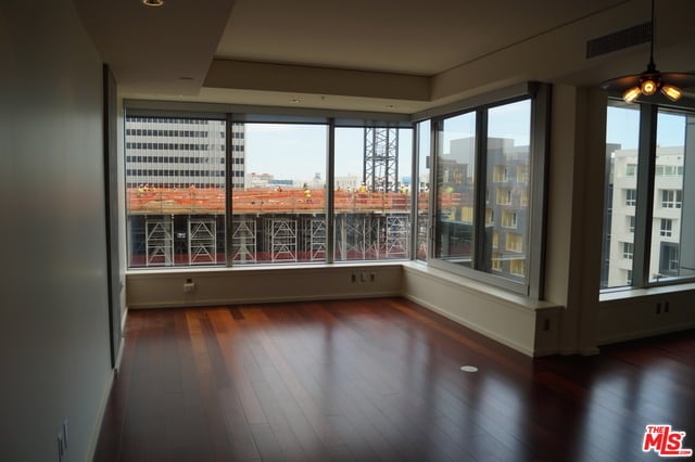 Building Photo - 1155 S Grand Ave