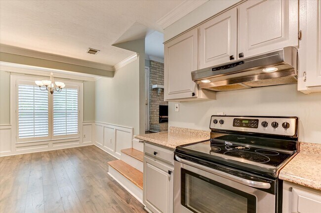 Building Photo - 230 Ronstadt Dr