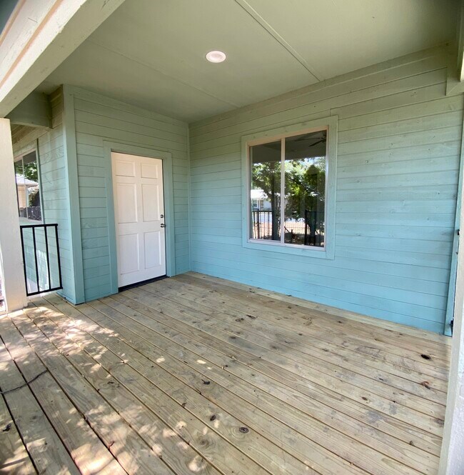 Building Photo - 500 Capitol Dr