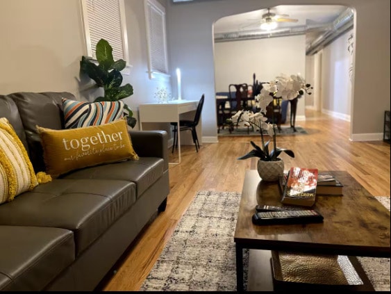 Building Photo - 217 Des Plaines Ave