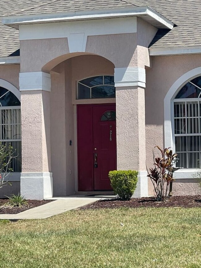 Building Photo - Beautiful Pool Home in Highlands Reserve golf community