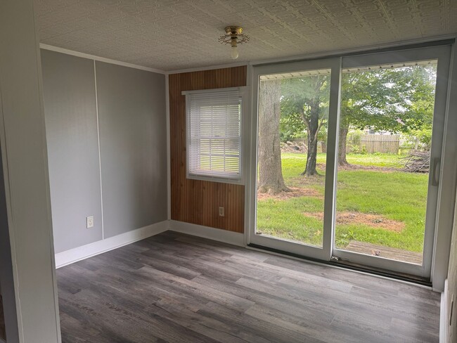 Building Photo - Two Bedroom Home Downtown Corbin, KY