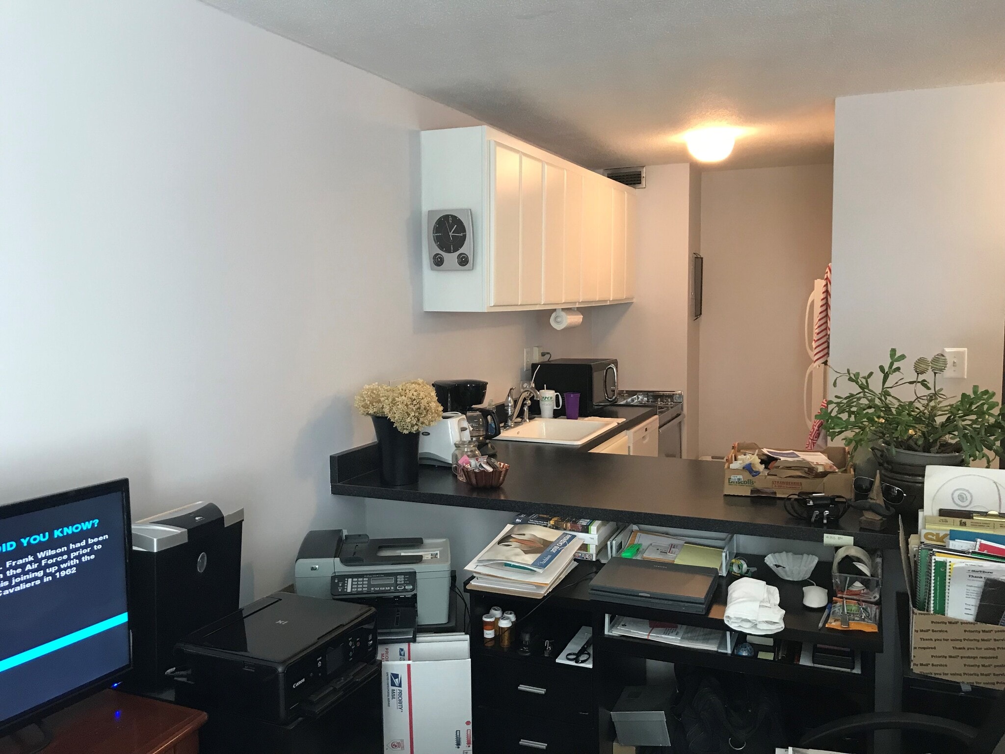 Building Photo - 17 S 1st St