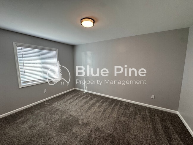 Building Photo - 2348 Stace St