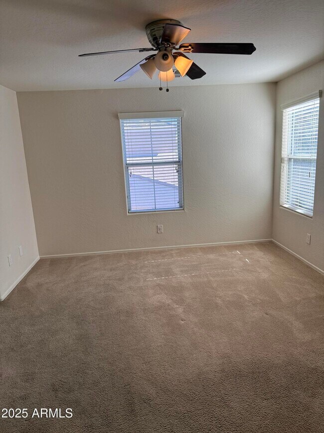 Building Photo - 4264 E Carla Vista Dr