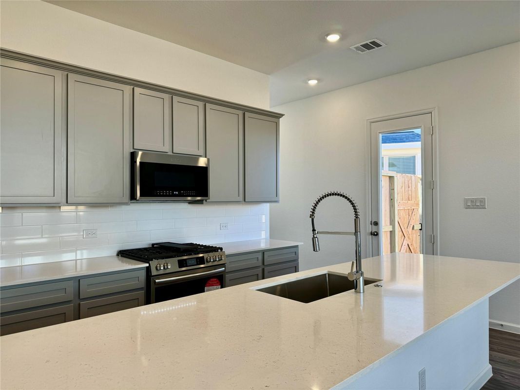 Building Photo - 5506 Amber Brook Ln