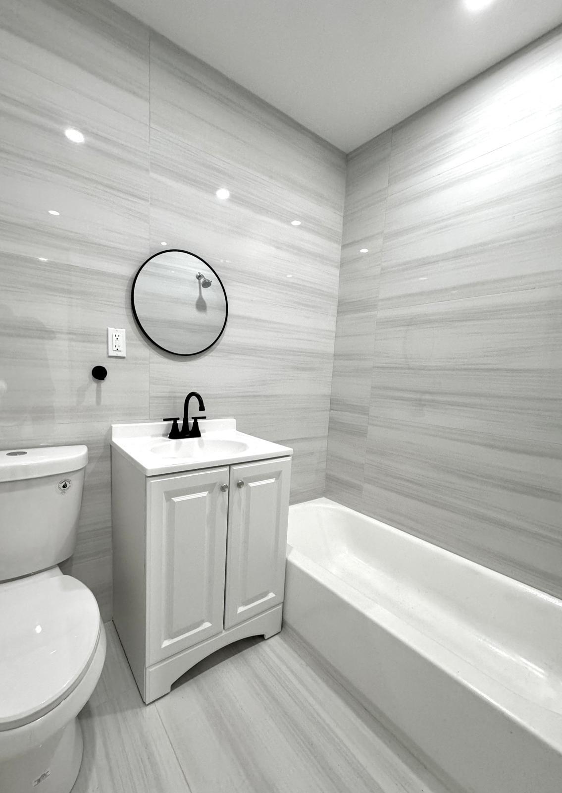 Building Photo - 612 NW 1st Ave