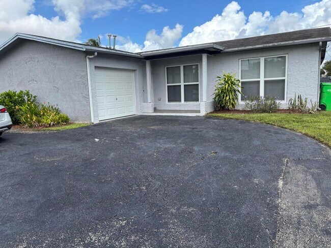 Primary Photo - 11421 NW 39th Pl