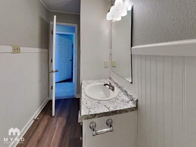 Building Photo - 8351 S Midnight Dr