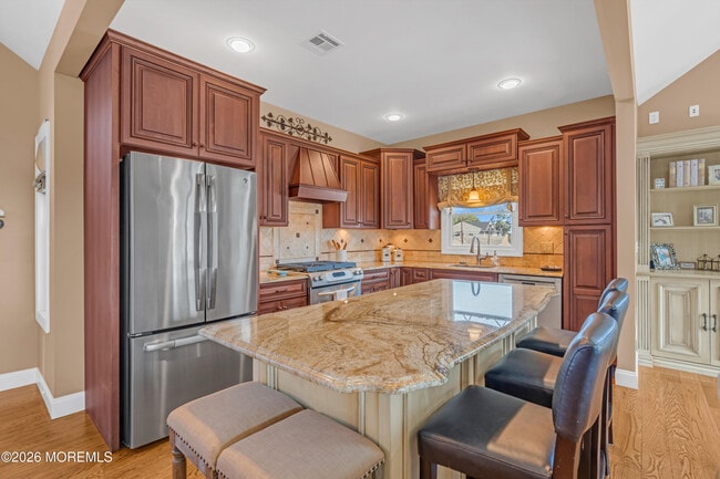 Building Photo - 11 Luppatatong Ave