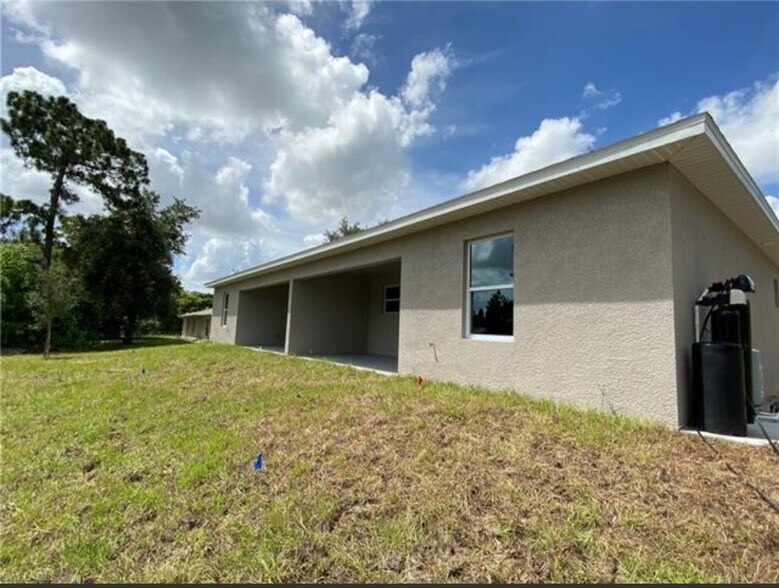 Building Photo - 119 Meadow Rd
