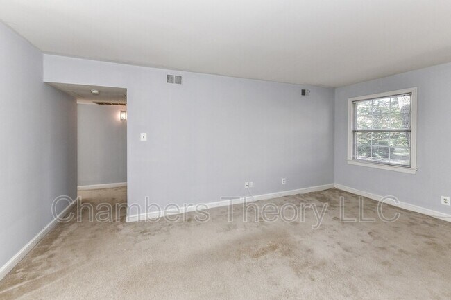 Building Photo - 2603 Arlington Blvd