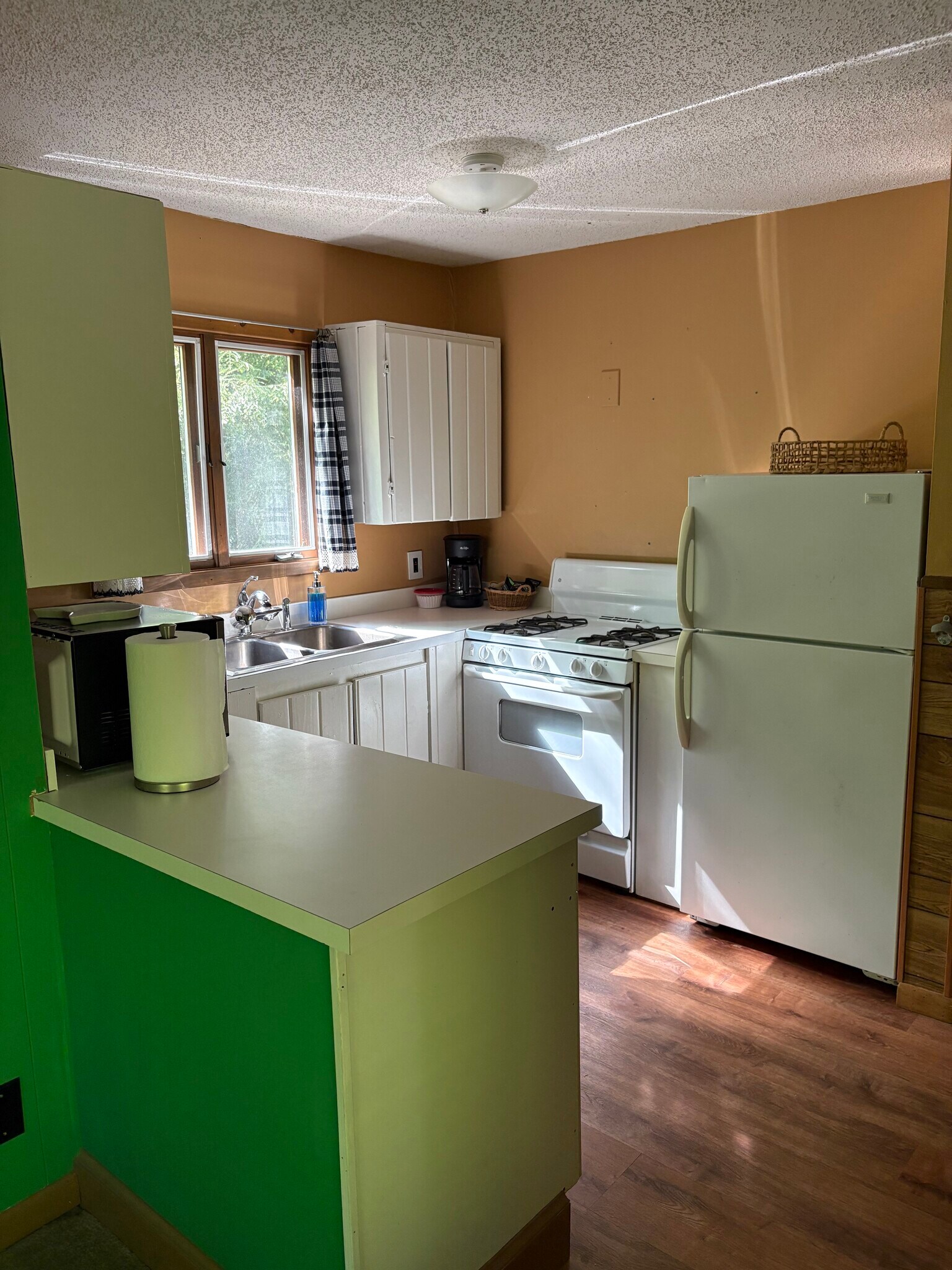 Building Photo - 2451 M 119