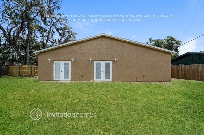 Building Photo - 8012 Pine Hill Dr