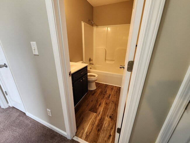 Building Photo - 4048 New Grange Cir