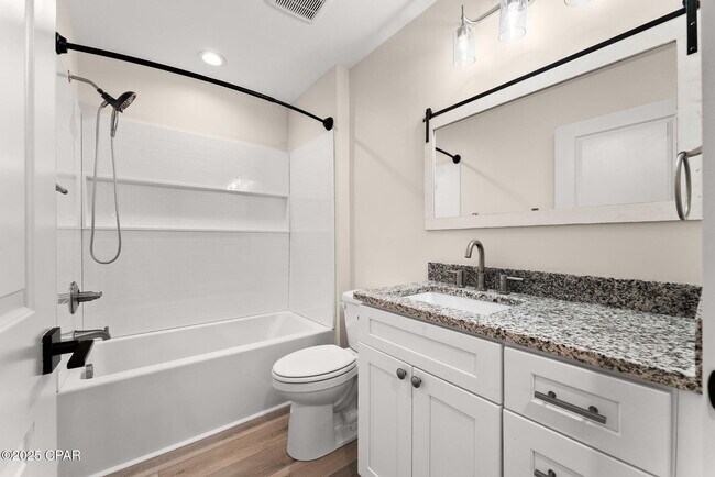 Building Photo - 2616 Cypress St