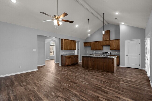 Building Photo - 412 N Wickham St