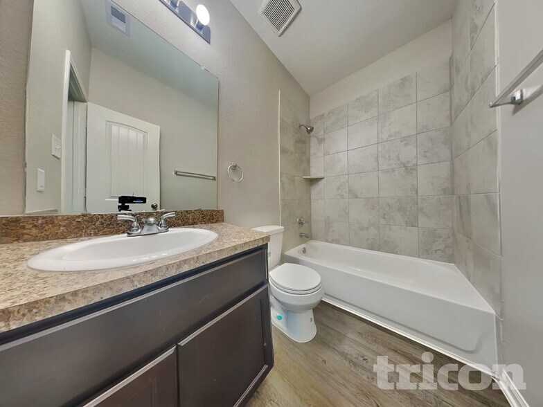 Building Photo - 15607 Jackie Robinson Rd