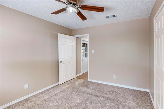 Building Photo - 1908 N Irving Heights Dr