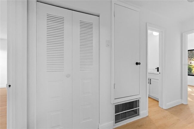 Building Photo - 5003 Gardengate Ln