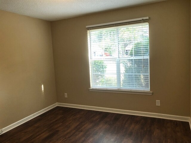 Building Photo - 9 Barons Way