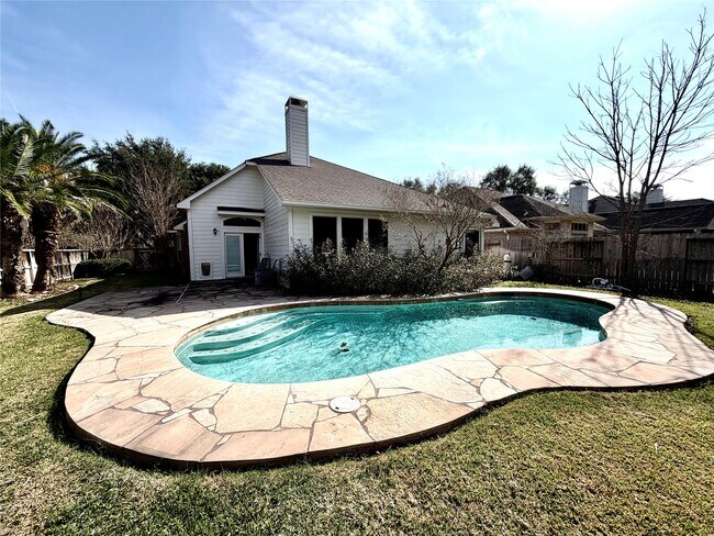 Building Photo - 1723 Wind Trace Cove