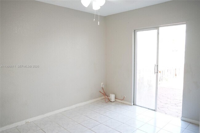 Building Photo - 331 NW 82nd Ave