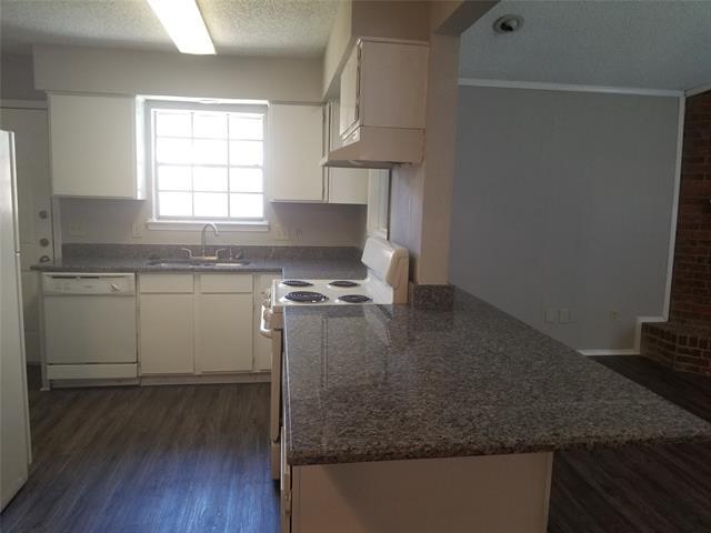 Building Photo - 605 Lost Springs Ct