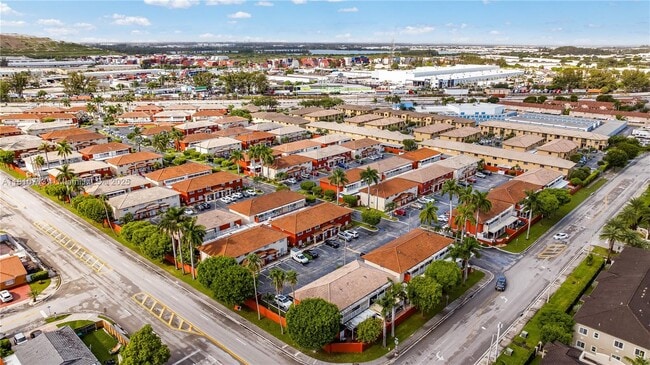 Building Photo - 11027 W Okeechobee Rd
