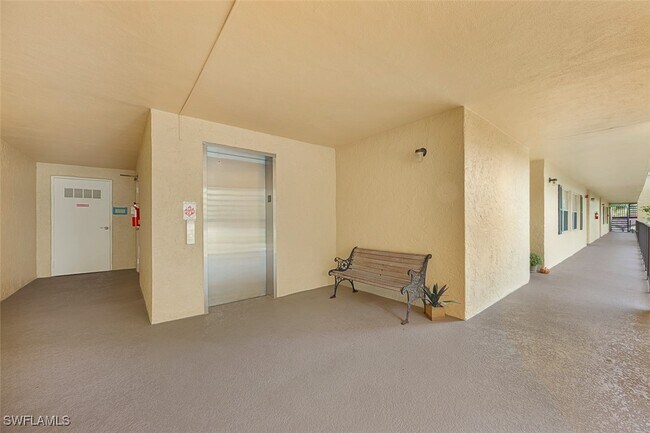 Primary Photo - 1083 Forest Lakes Dr