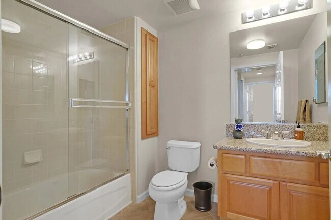 Building Photo - Wonderful Dublin Condo