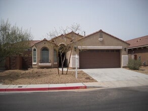 Building Photo - Great single Story Home in Southwest locat...