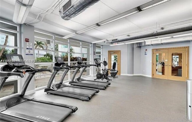 Building Photo - 253 NE 2nd St