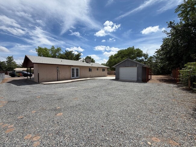 Building Photo - 3 Bedroom Single Story Home Available Near E Main Street & Hwy 314 SW in Los Lunas!