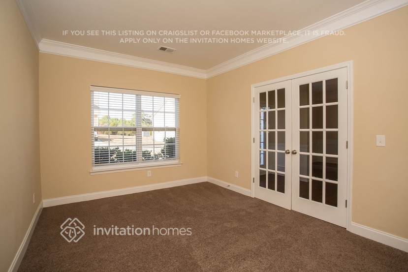 Building Photo - 3118 Avondale Dr SE