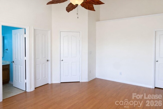 Building Photo - 9538 Inglenook Ln